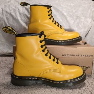 Doc Martens, 1460 Smooth Leather Lace Up Boots, Yellow. Womens size 8.